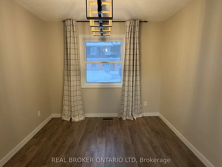 457 Wilkins St — Photo 12