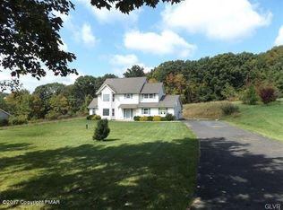 2235 Mountain Laurel Dr, Effort, PA 18330