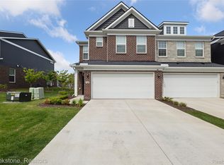 765 Hummingbird Dr, Rochester, MI 48307