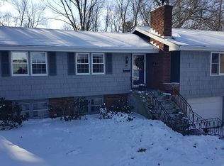 28 Oakwood Dr, South Windsor, CT 06074