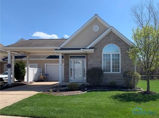 8153 Sunset Ln, Sylvania, OH 43560