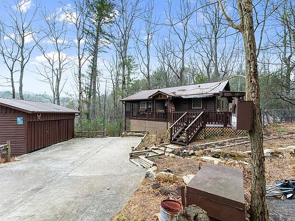 2nd image of 279 Cindy Cove Rd