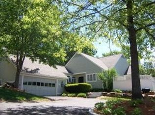 955 Straw Hill Rd, Manchester, NH 03104