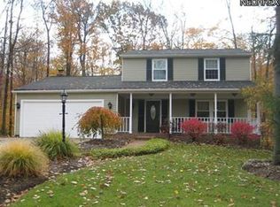 12285 Country Oaks Trl, Chardon, OH 44024
