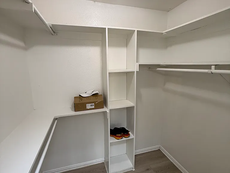 7865 Squire Ln — Photo 3