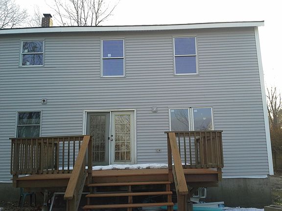 3rd image of 296 Leslie Dr