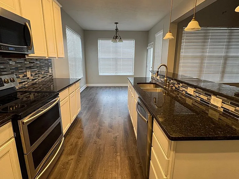 1664 N Wood Creek Dr — Photo 12