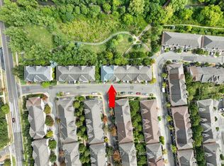 23 Observatory Ln #286, Richmond Hill, ON L4C0M7