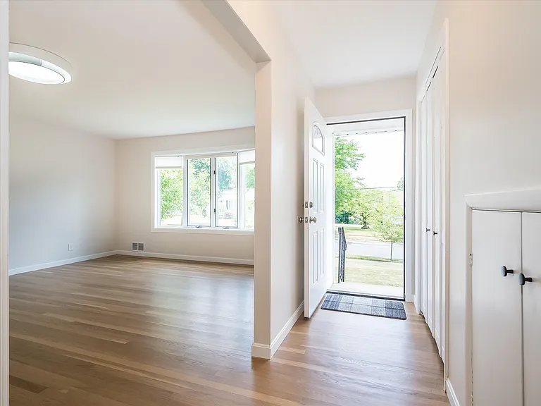 26 Garret Pl — Photo 1