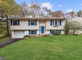 10932 Howland Dr, Reston, VA 20191