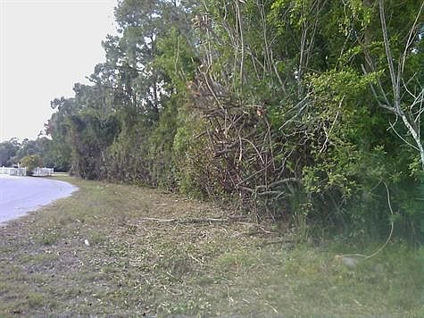 2nd image of 15840 Country Ct