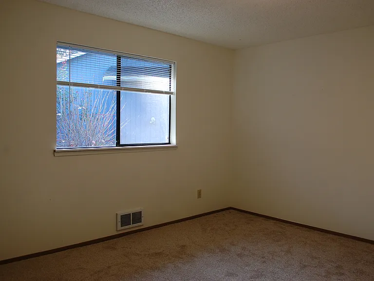 108 Kensington Ave S #4 — Photo 10