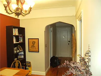 Rented by R New York