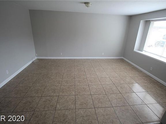 4th image of 5908 W Bartlett Ave