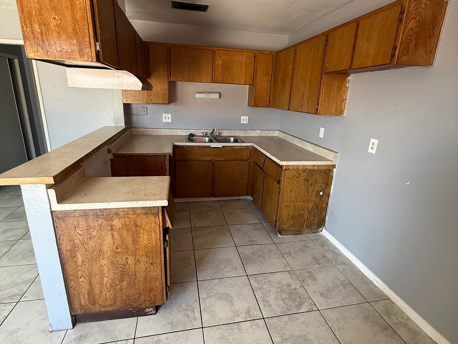 2 bed, 800 sqft, $1,100 — Photo 2