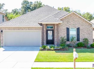 556 Fall River Dr, Baton Rouge, LA 70815