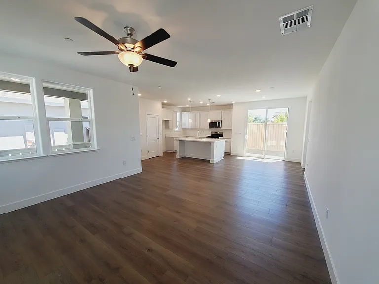 2194 Grady Cir — Photo 7