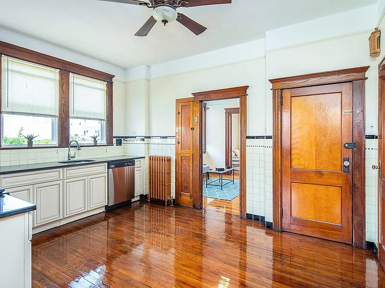 6415 Bergenwood Ave #1 — Photo 3