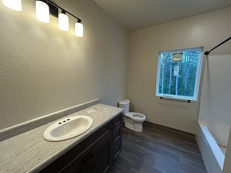 6950 Hickman Rd #302A — Photo 13