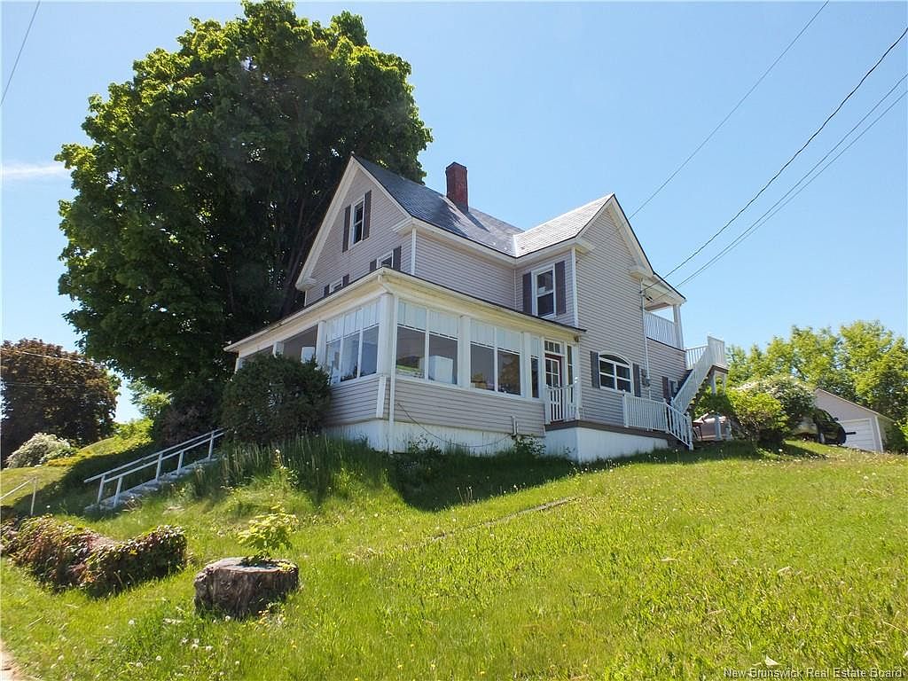 727 Main St, Woodstock, NB E7M 2E6 MLS NB101417 Zillow