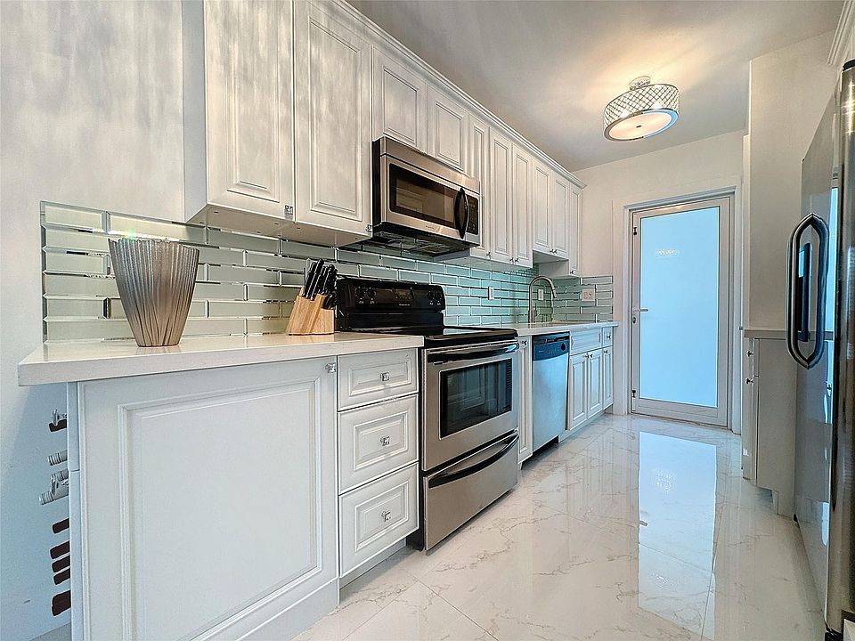 1st image of 3250 NE 28th Street #211