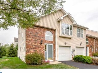 801 Lily Ln, Ewing, NJ 08638