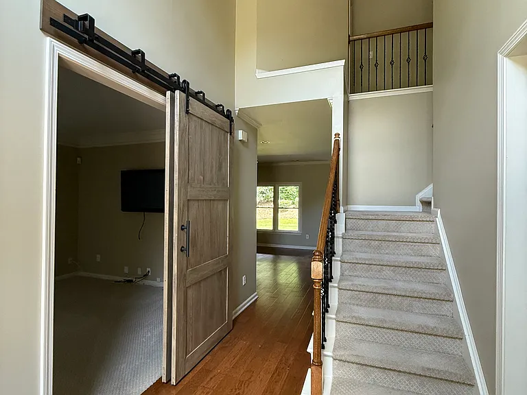 6720 Wolford Ct — Photo 2