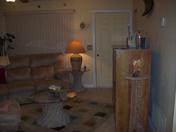 2nd image of 430 Roberts St