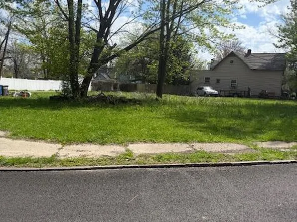 670 Lorain St, Toledo, OH 43609