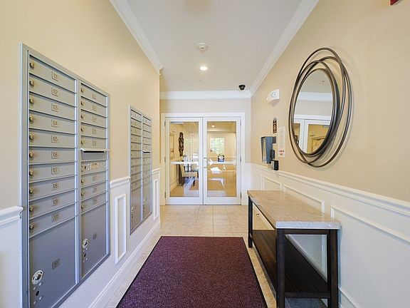 4th image of 9 Morgan Dr Unit 109