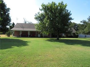 173 Tower Rd, Bowie, TX 76230