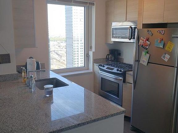 4th image of 4325 Hunter St APT 4201W