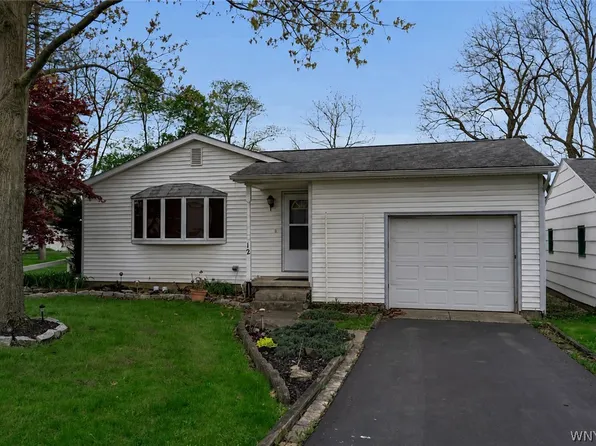 12 Flint Ave, Akron, NY 14001