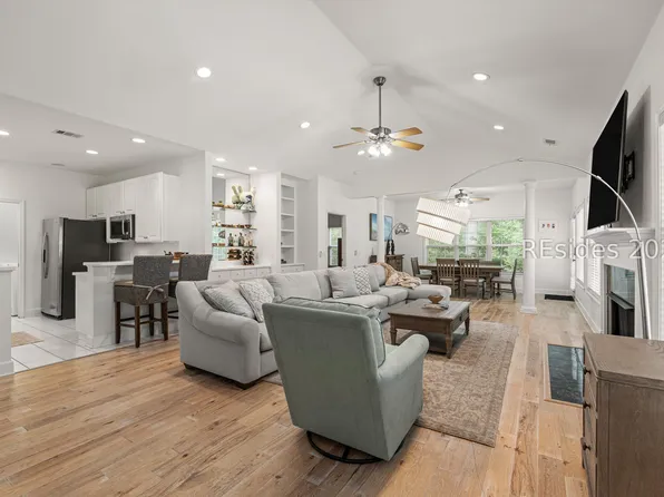 15 Indigo Run Dr Unit 5, Hilton Head Island, SC 29926