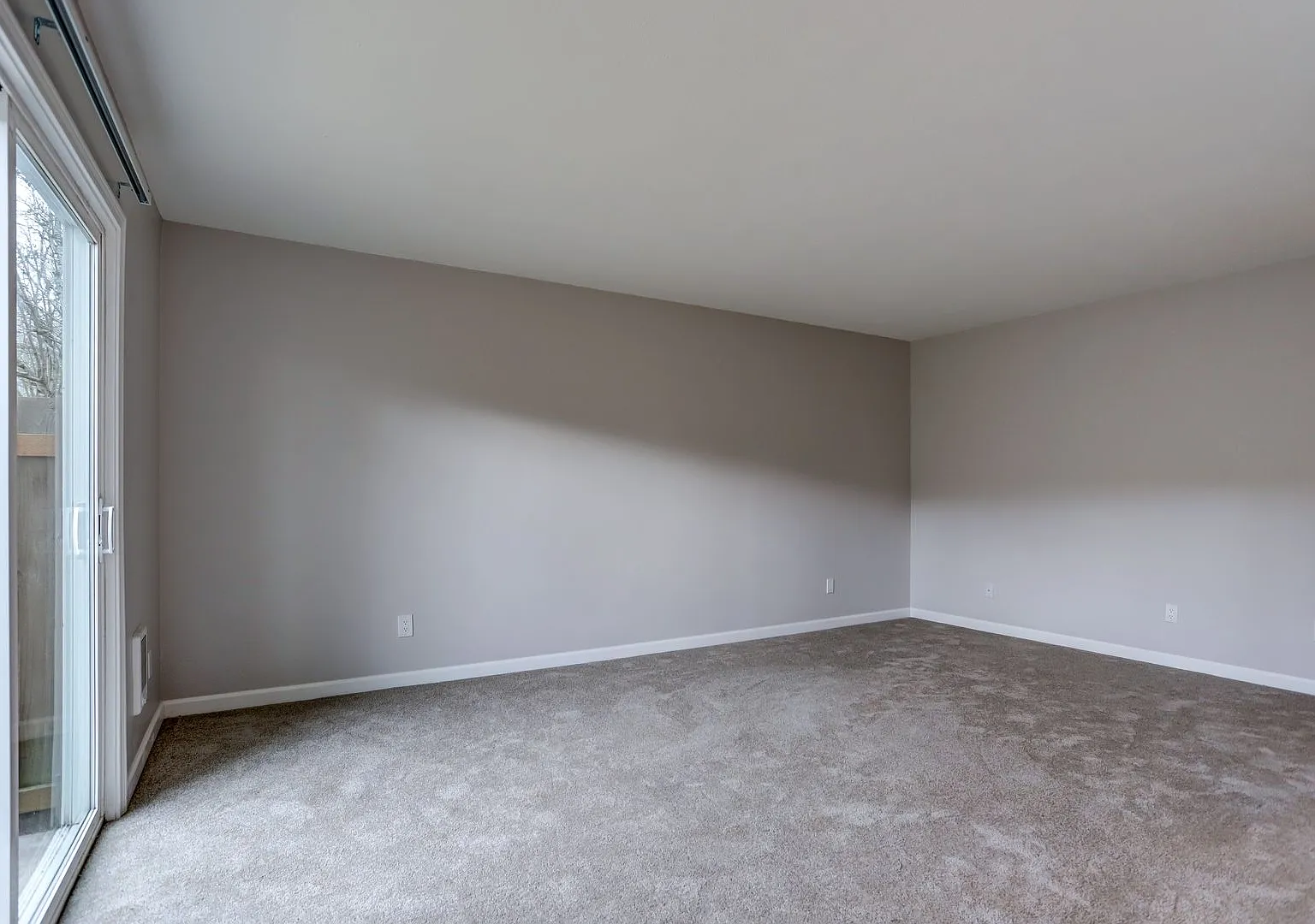 119 - Tyee Apartments — Photo 3