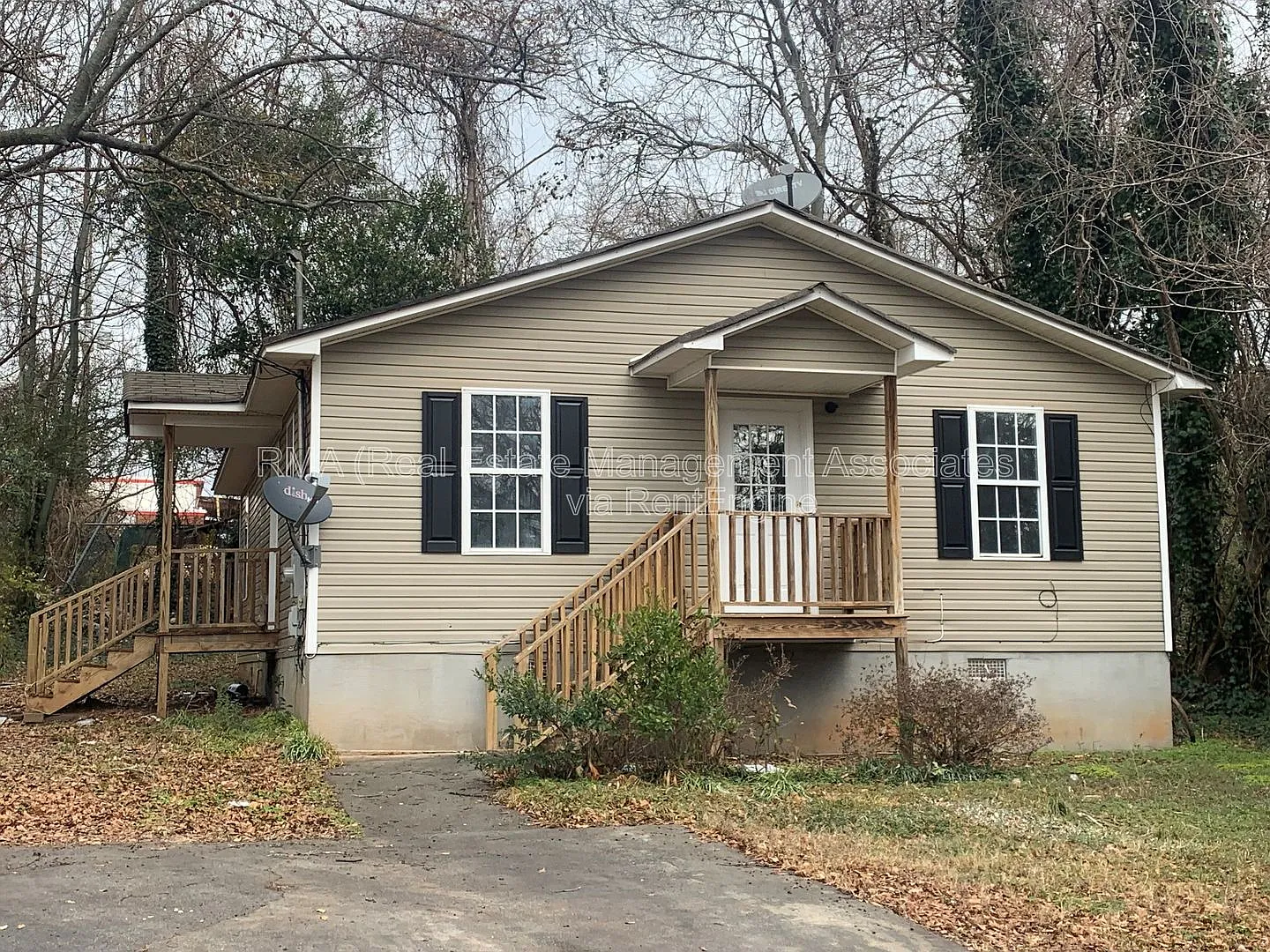819 E Solomon St photo 1