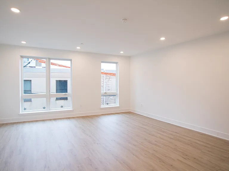 1325 N Lee St #401 — Photo 3