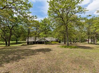 10331 Black Oaks Dr, Oklahoma City, OK 73165