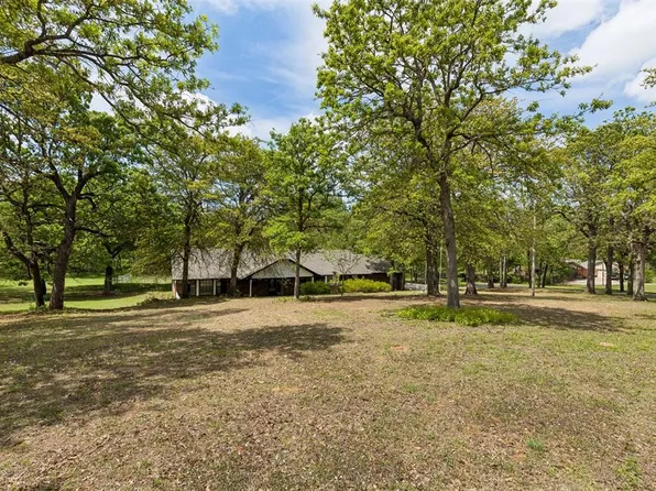 10331 Black Oaks Dr, Oklahoma City, OK 73165