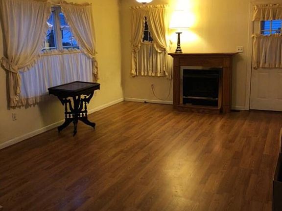 2nd image of 604 Boyd Ave