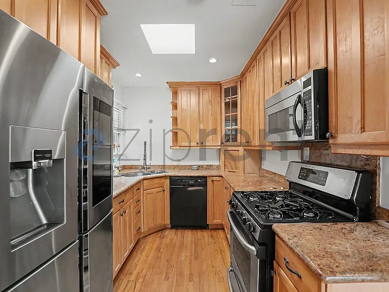 1410 Dartmouth Dr — Photo 18