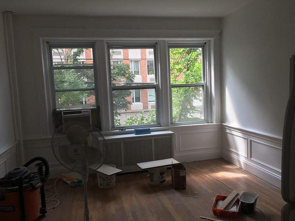 2nd image of 211 Saint Paul St APT 3