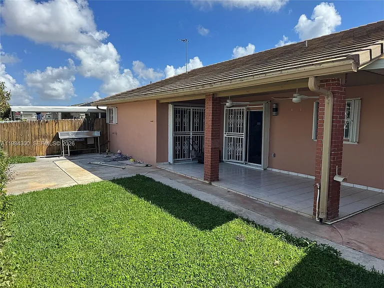 14325 SW 11th Ter — Photo 16