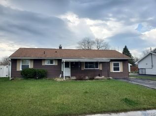 1683 Leah Dr, North Tonawanda, NY