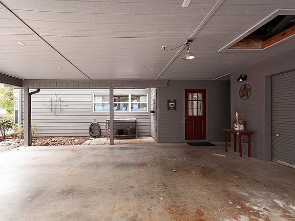 4th image of 105 Hazel Dr