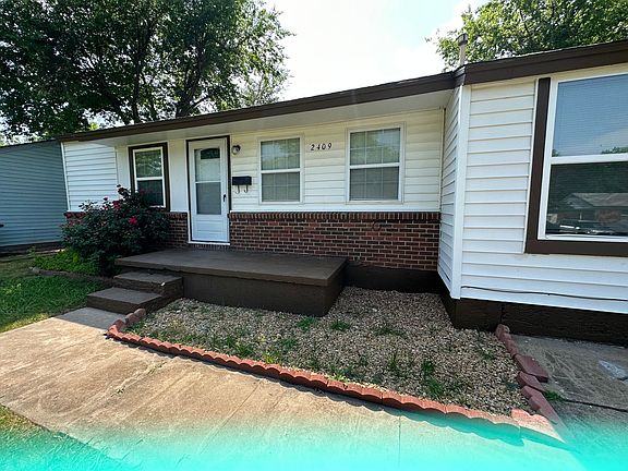 3rd image of 2409 McCracken Dr