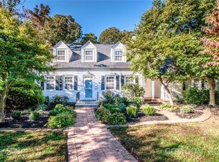 102 S Race St, Statesville, NC 28677