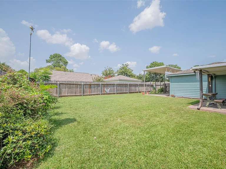 9202 Benning Dr — Photo 42