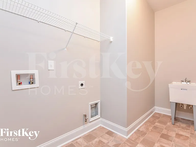 2101 Braswell Ln — Photo 9