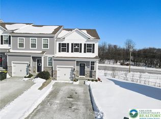 1031 Turnstone Dr, Fogelsville, PA 18051